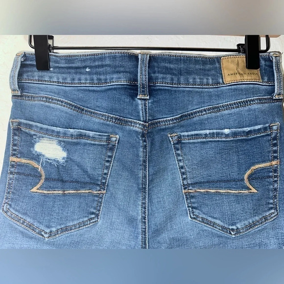 American Eagle Hi-Rise Shortie Jean Shorts, Size 2 - Picture 5 of 8